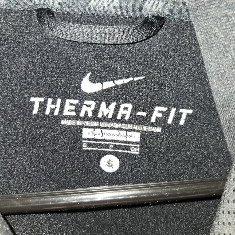 Nike Therma-Fit Black Hoodie - Picture 2 of 3